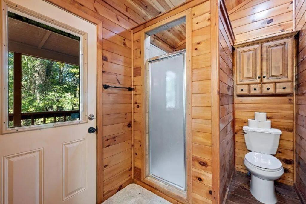 Misty Moonlight, Sleeps 4, Mountain Cabin Apartment Broken Bow Exterior photo